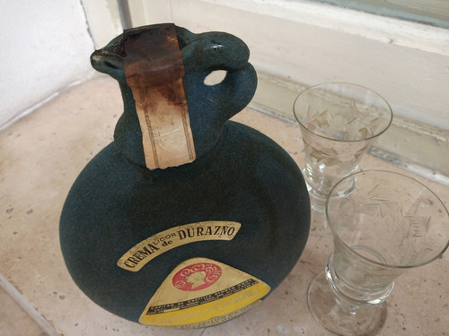 Antigua Botella Licor Capitán De Castilla. Forrada.-750cm3. (Usado)
