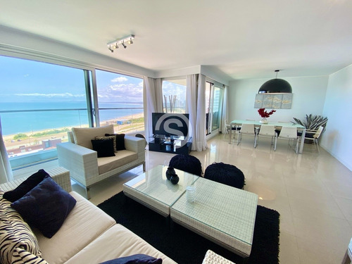 Apartamento En Mansa - Punta Del Este- Ref: 4566