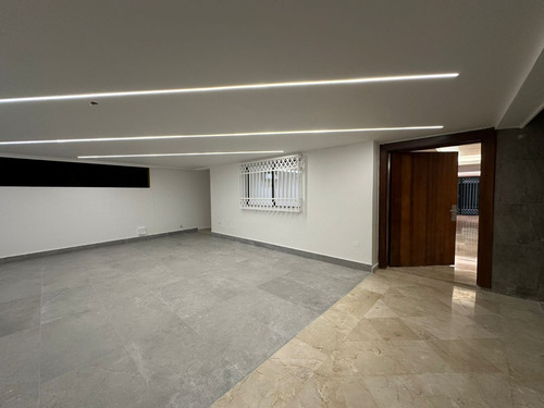 Hermosa, Amplia Y Moderna Casa En Alquiler Con Línea Blanca En Zona Exclusiva De Bella Vista Codigo: Pd267