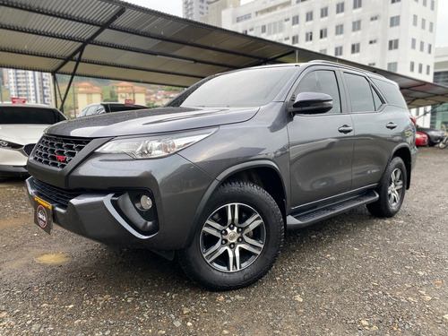 Toyota Fortuner 2.4 Diesel