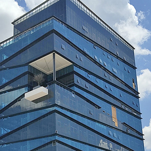 Se Renta Oficina En Momentum Centro Sur Con Servicios Y Amen