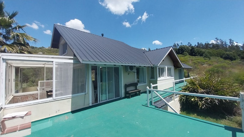 Venta - Casa Quinta De 4.5 Has. Panorámicas En Sierra De Los Padres. B° La Peregrina