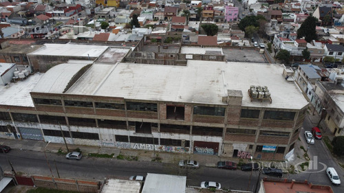 Galpón En Lomas Del Mirador