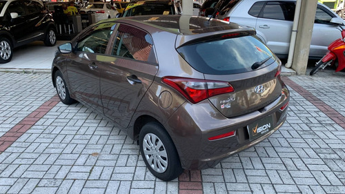 Imagem 2 de 12 de Hyundai Hb20 1.0 Unique 12v Flex 4p Manual