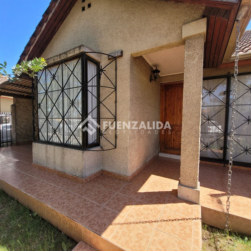Casa En Venta De 3 Dorm. En Cerrillos