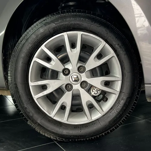 Renault Logan 1.6 Life