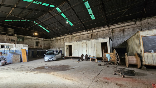 Alquiler: Galpon Con Oficinas Y Playa De Maniobras - Presidente Peron Al 400 - Lomas De Zamora