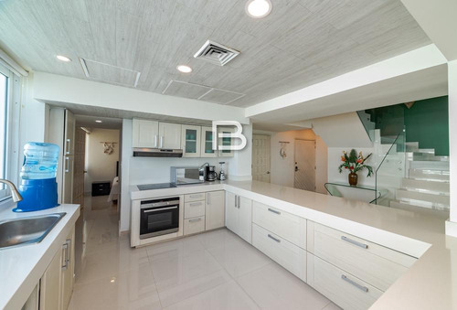 Penthouse En Venta Frente Al Mar