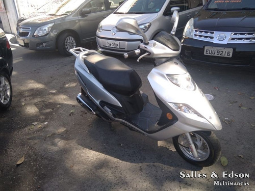 Imagem 2 de 8 de Suzuki Burgman 125 Automatic 2012