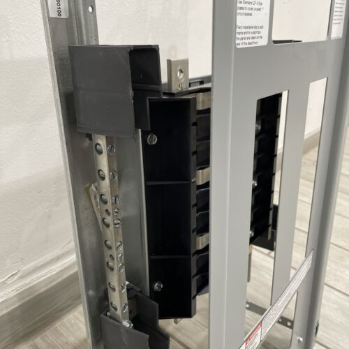 (c) Siemens P1 250 Amp Main Breaker Panel P1c18nb100ats Yyh