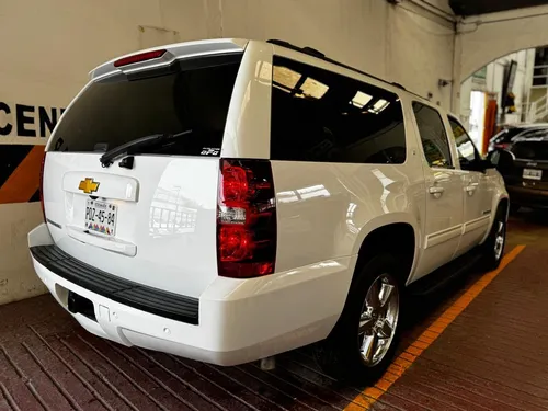 Chevrolet Suburban 5.3 Lt V8 Piel 2da Cubo At