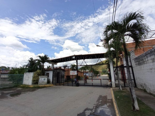 Imagen 21 de 21 de Casa En Venta Urb. La Montaña Turmero Lc Mls #23-16438