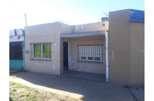Imagen 3 de 8 de Casa En Venta Moreno