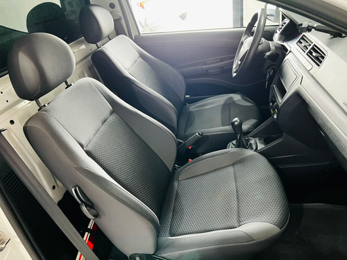 Volkswagen Saveiro 1.6 Robust Cab. Simples Total Flex 2p