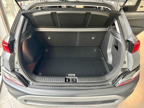 Imagen 20 de 21 de Hyundai Kona Hibrida Safe Y Limited 2023 / Oliva Automotores