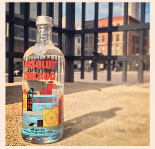 Absolut Chicago ( Olive & Rosemary ) Plaza Serrano