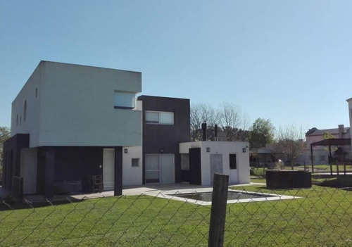 Imagen 2 de 8 de Casa En Haras De Santa Maria Venta Con Renta Hasta 9/2021