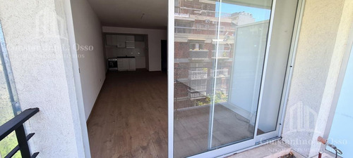 Imagen 1 de 10 de Departamento Monoambiente En Sexto Piso - Caballito