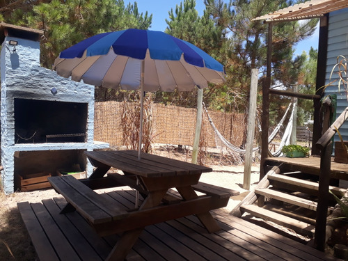 En Alquiler Temporada! Cabaña Cambalache, Casa De Madera, Monoambiente. A 350mts. De La Playa, Zona La Viuda, Para 2 O 3 Adultos, Punta Del Diablo, Rocha, Uruguay.