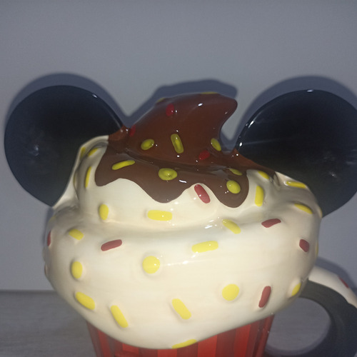 Taza 3d Mickey Mouse Cupcake 500ml Cerámica Galeriadc Rojo Mickey (Usado)