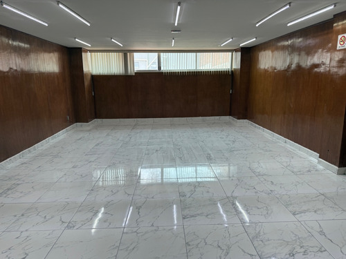 Ofinas Cerca De Av. Insurgentes Entre Metro Chilpancingo Y Metro Insurgentes