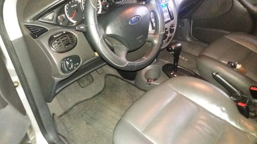 Ford Focus Sedan 2.0 Ghia Aut. 4p