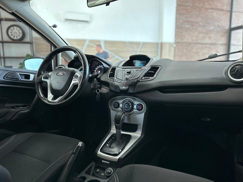 Ford Fiesta Kinetic 1.6 Se Plus Powershift 120cv