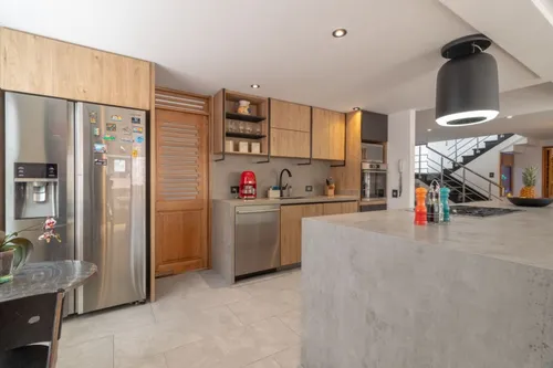 Apartamento En Venta En Chicó Navarra. Cod V16129