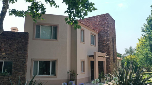 Imagen 10 de 30 de Oportunidad! Venta - Magnífica Casa En Sausalito - Bayugar Negocios Inmobiliarios