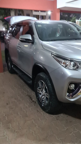 Imagem 6 de 8 de Toyota Sw4 2017 2.7 Sr 5l 4x2 Flex Aut. 5p