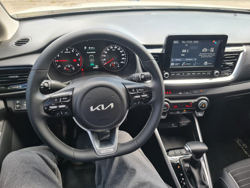 Kia Stonic 1.0 Tgdi Aut. (Mhev) 4P Híbrido