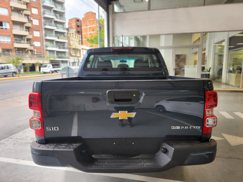 Imagen 5 de 25 de Chevrolet S10 Ls 4x2 Doble Cabina 2.8 Entrega Pacatada Dq #5