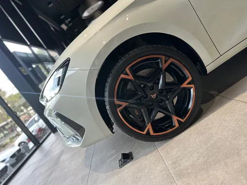 Cupra Leon 300Hp
