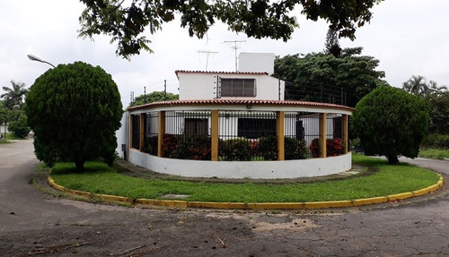 Imagen 1 de 9 de Venta Casa Urb. Lomas Del Este, Valencia