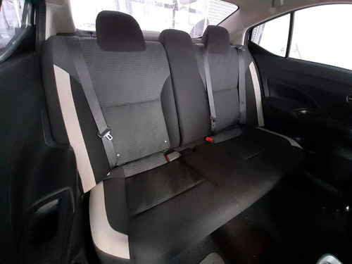 Nissan Versa 1.6 16V FLEX ADVANCE XTRONIC