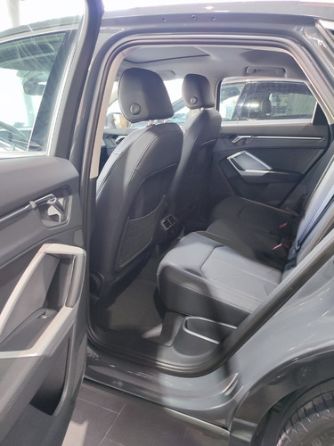 Audi Q3 SELECT
