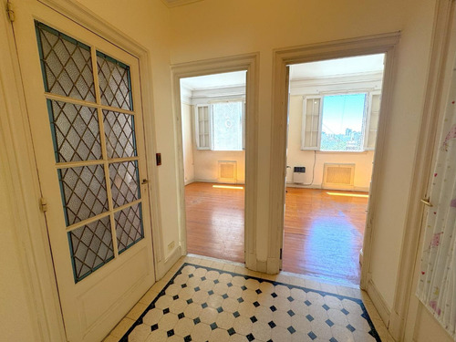 Venta Depto Semipiso 4 Amb C/dependencia - Flores