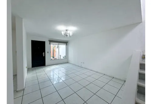 Venta, Casa En Francisco Montejo Con Alberca 3 Habitaciones Mérida