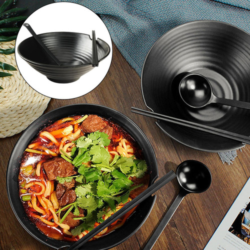 Cuenco De Ramen Japonés Con Cuchara Y Palillos A Juego Para