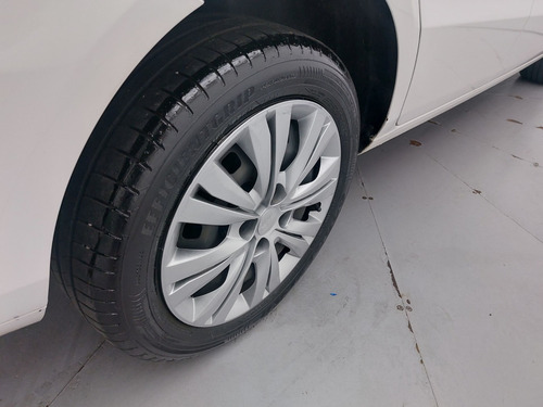 Volkswagen Voyage 1.6 16V MSI TOTALFLEX 4P AUTOMÁTICO