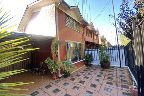 Casa En Villa Alameda.