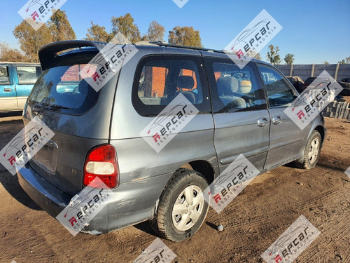 Kia Carnival 2002 En Desarme