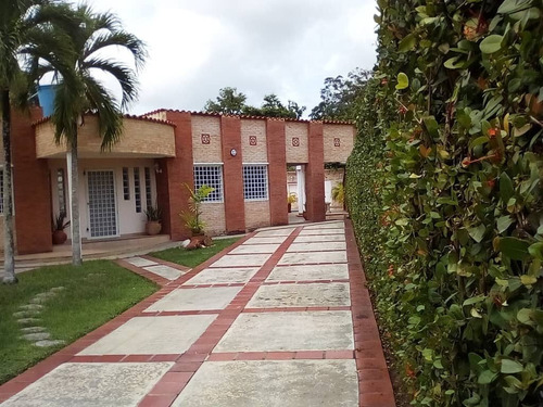 Imagen 2 de 14 de Hermosa Casa Playera Con Piscina