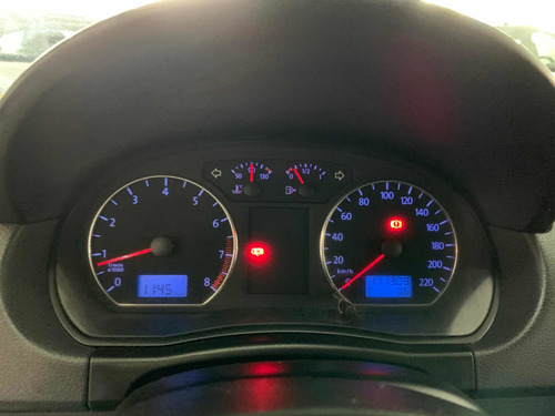 Volkswagen Polo 1.6 Total Flex 5p 2009