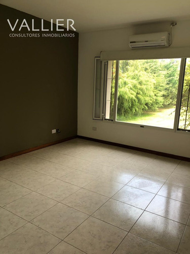 Casa En Venta En Altos Del Golf, Pilar, G.b.a. Zona Norte