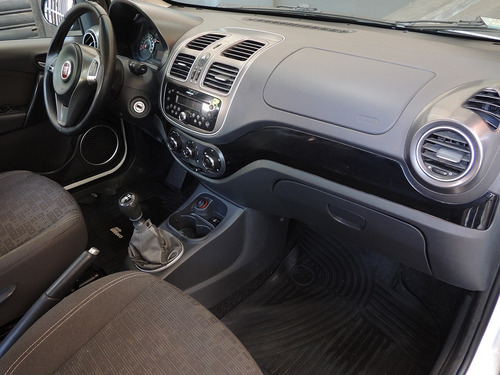 Imagen 13 de 17 de Fiat Palio Attractive 2017 1.4 Mt N Dha Abs Ab San Blas Auto