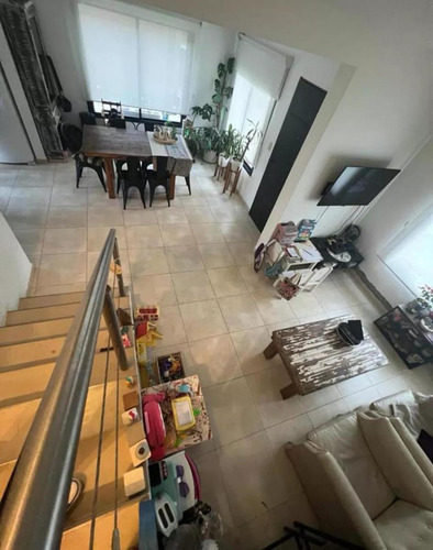 Casa En Venta - 3 Dormitorios 2 Baños - Cocheras - 299mts2 - Ituzaingó
