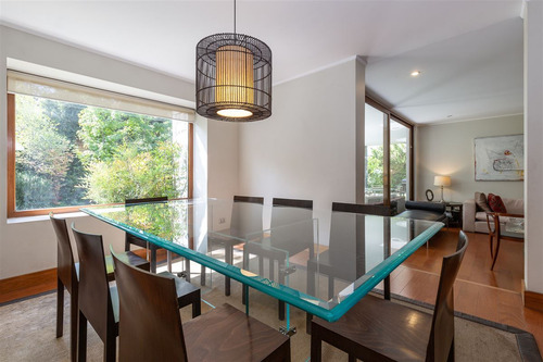 Casa En Arriendo De 5 Dorm. En Las Condes