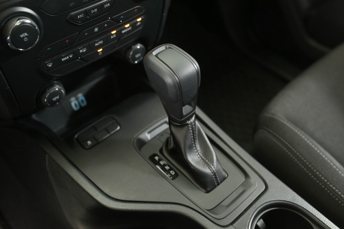 Imagen 14 de 18 de Ford Ranger Xlt 2.2 4x2 Automatica 0km 2023