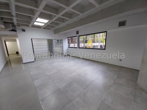 Ofrezco En Ventas, Excelente Espacio Que Puede Ser Utilizado Para Cosultorio, Oficina O Local Comercial. A.r.